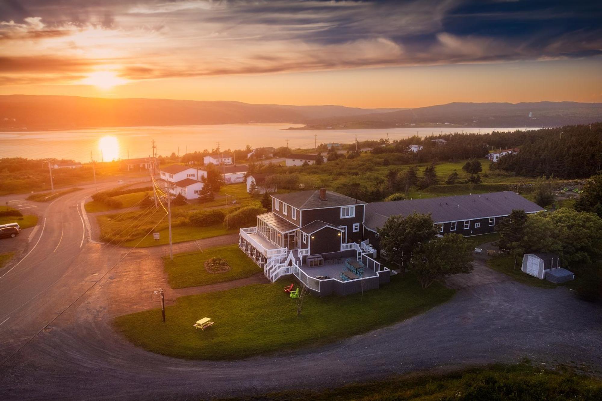 Edge Of The Avalon Inn Trepassey Ngoại thất bức ảnh