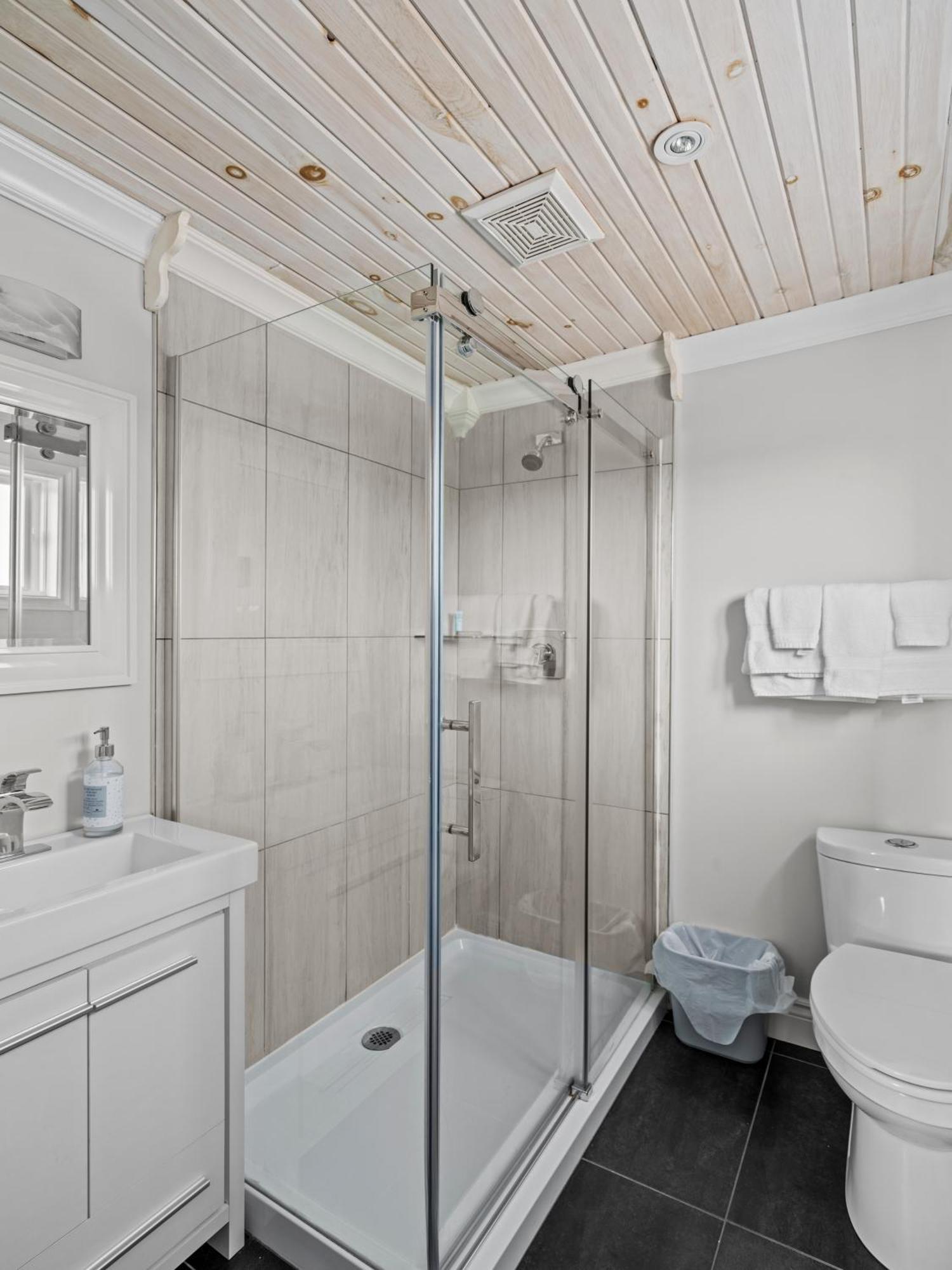 Edge Of The Avalon Inn Trepassey Ngoại thất bức ảnh
